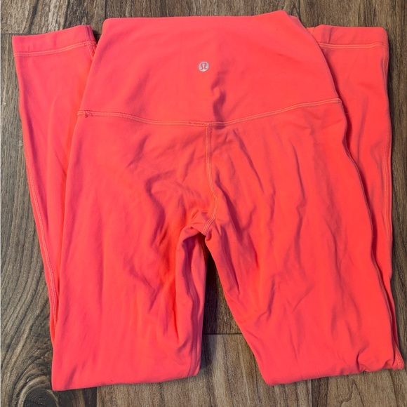Lululemon double-lined 25” leggings - Picture 2 of 3